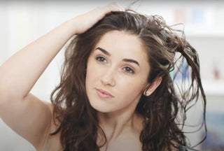 ¿QUÉ HAY DETRÁS DE LA AFIRMACIÓN DE QUE HEAD & SHOULDERS CAUSA CASPA?