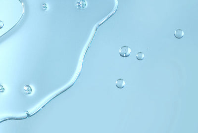 CAN YOU SEE DANDRUFF ON WET HAIR?