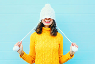 HATS OFF TO DANDRUFF – WHAT’S HIDING BENEATH YOUR HEADGEAR?