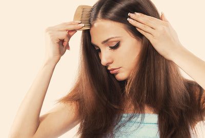 IS THERE A LINK BETWEEN DANDRUFF AND HEAD LICE?